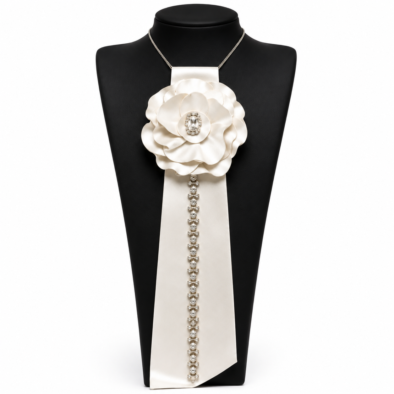 Ivory Bloom Tie