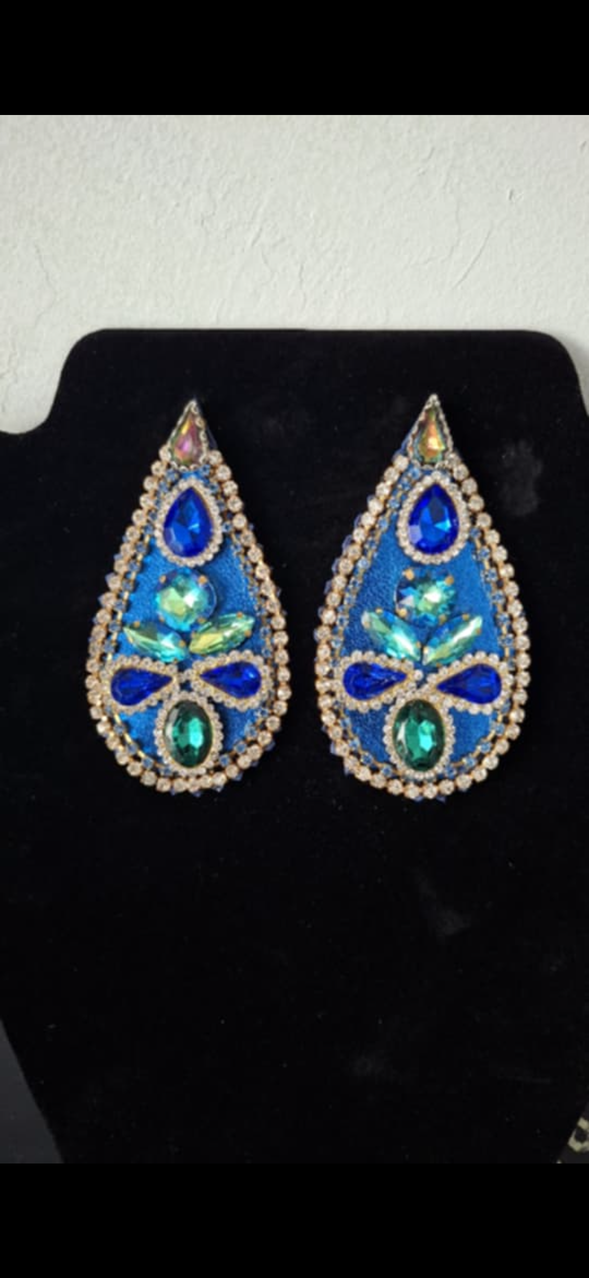 Vaneli arg earrings