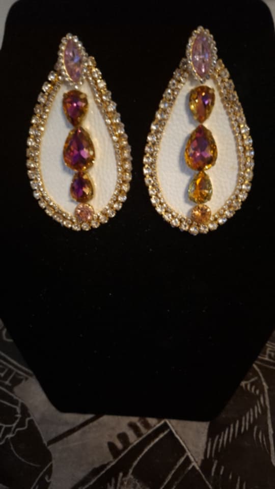 Vaneli arg earrings