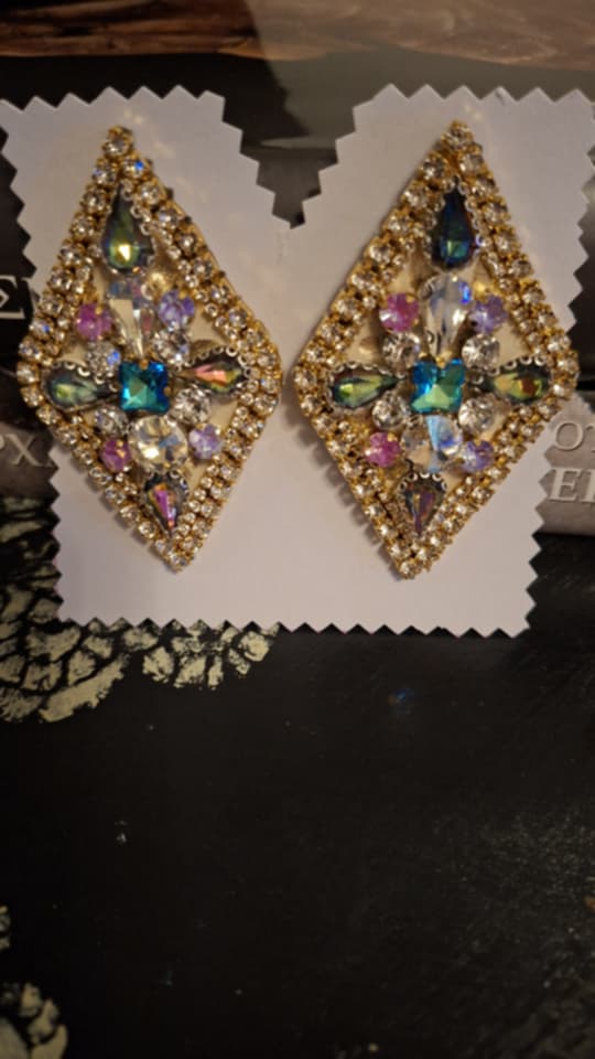 Crystal Symmetry – Luxury Baroque Choker & Earrings Set